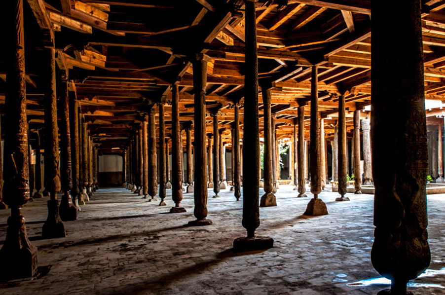 Khiva - Usbekistan Juma Moschee mit Schnitzereien an den Holzsäulen aus dem 10./11. Jahrhundert.